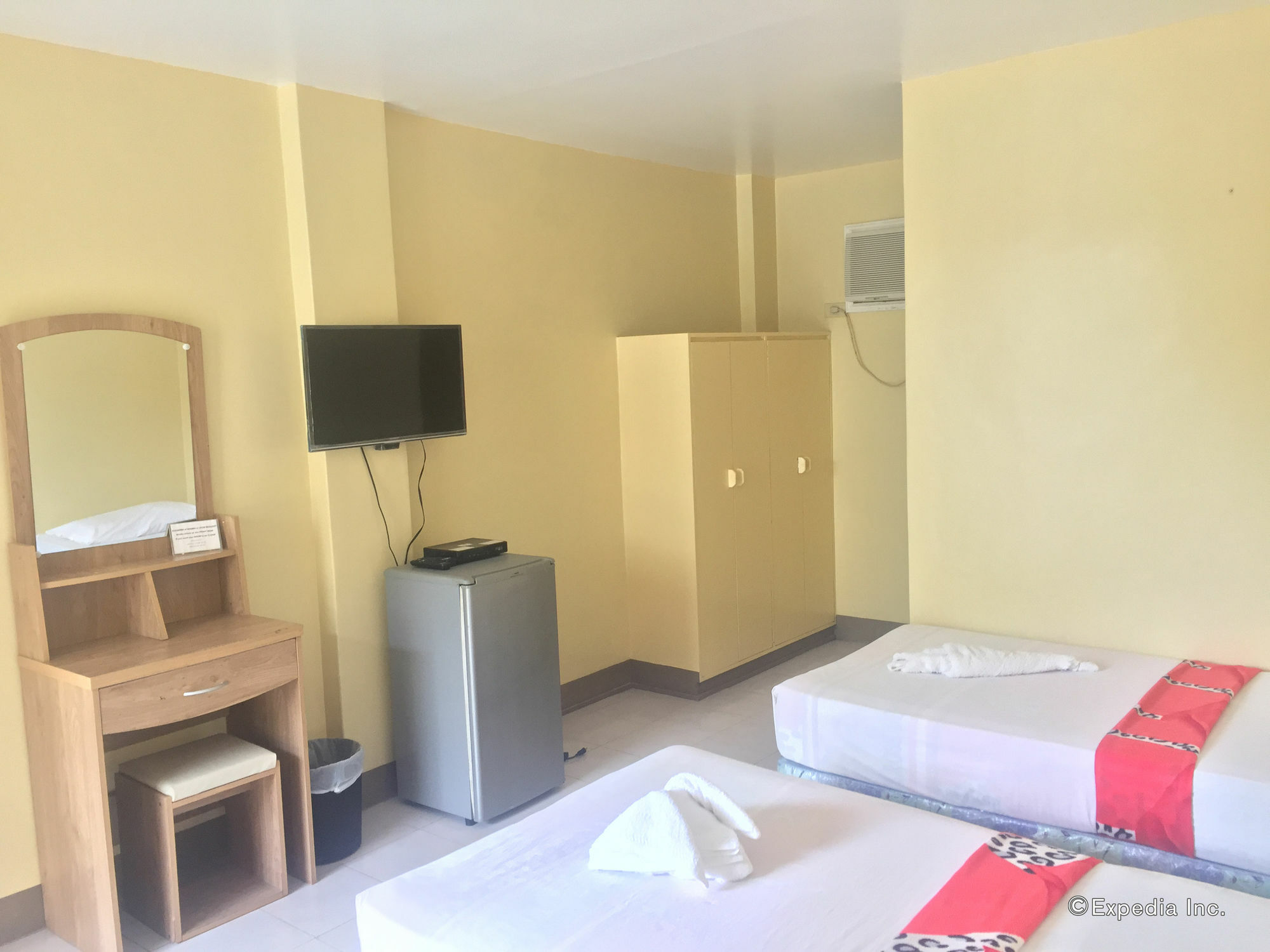 Richdel Hotel Resort Lapu-Lapu City Exterior photo